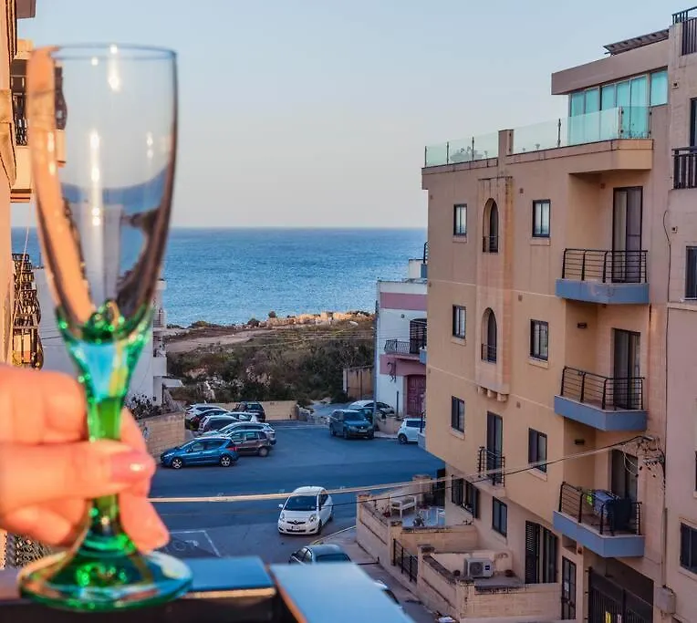 Sea-View 1 Bedroom Apt -Sleeps 4 Marsaskala Apartment