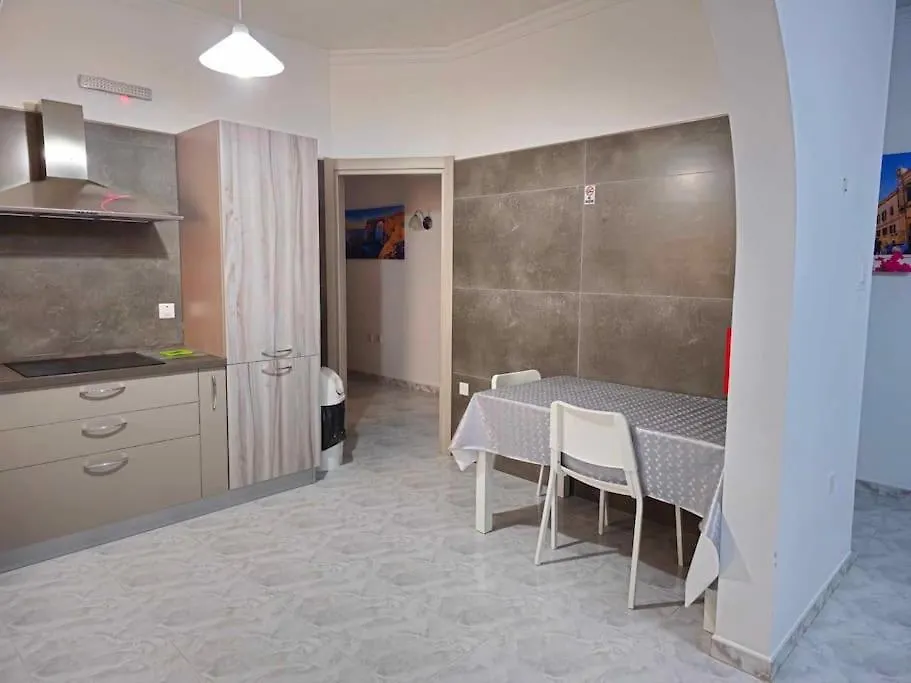 Sea-View 1 Bedroom Apt -Sleeps 4 Marsaskala Apartment